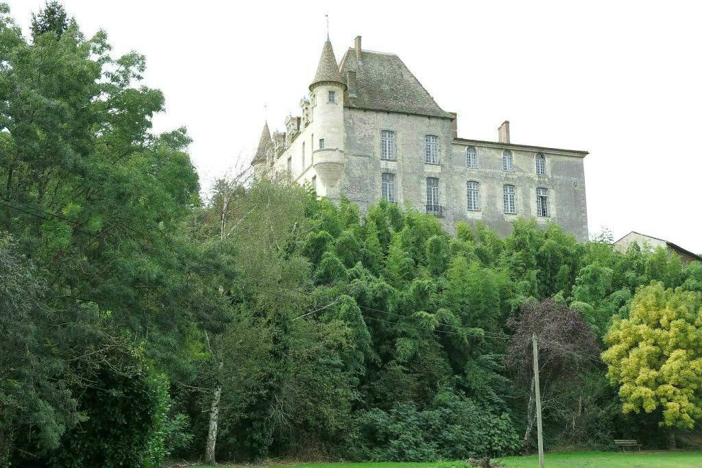 A nouveau vue sur le château du Hamel, demeure privée du 14ème siècle
